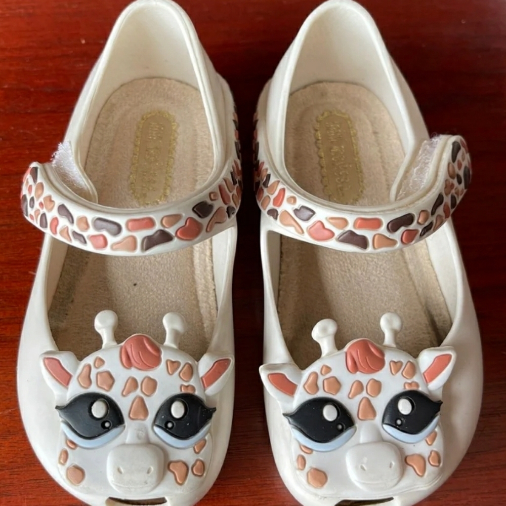Mini melissa giraffe shoes